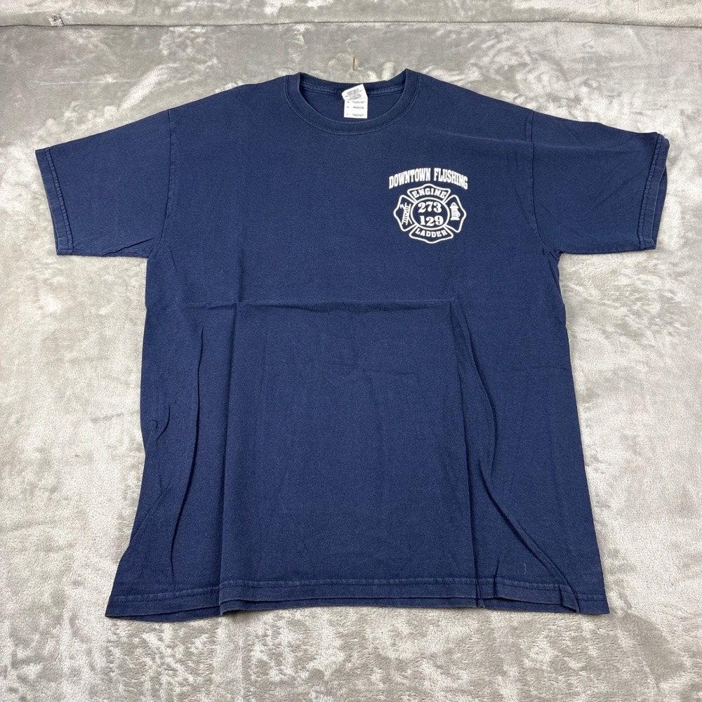 Collectible Gildan Mens L‎ Navy Downtown Flushing FDNY Graphic T-Shirt